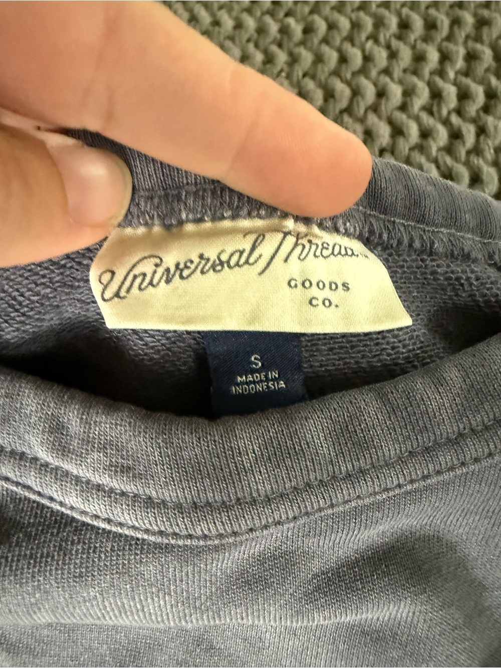 Universal Thread sweater - Picture 2 of 2